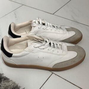 H&M White and Black Men's Sneakers